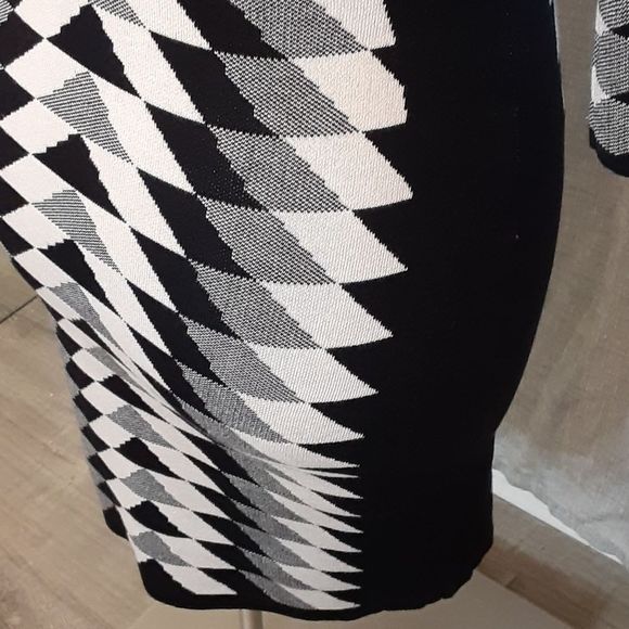 Danny & Nicole Bodycon Cream and Black Sweater Dress - Picture 10 of 13